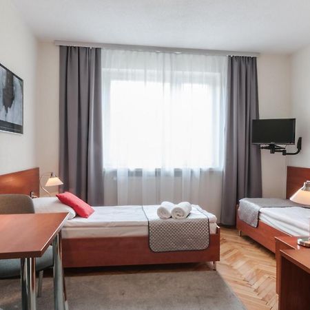 Hotel Komes Skarżysko-Kamienna Kültér fotó