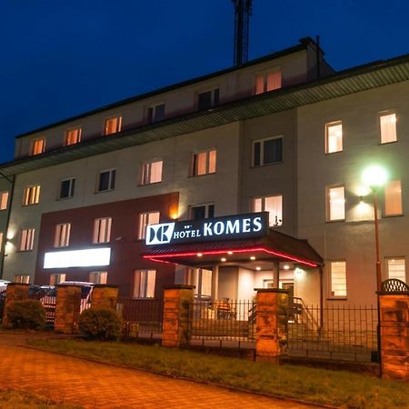 Hotel Komes Skarżysko-Kamienna Kültér fotó