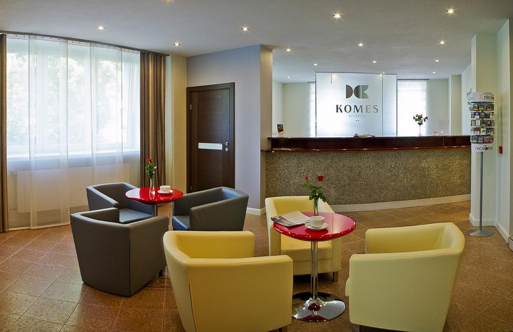 Hotel Komes Skarżysko-Kamienna Kültér fotó