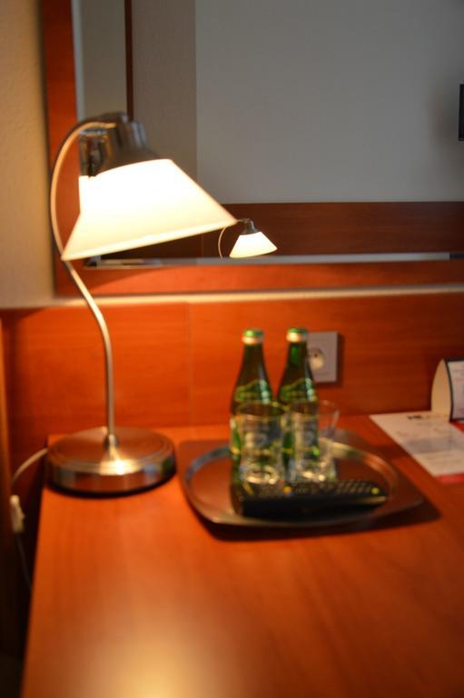 Hotel Komes Skarżysko-Kamienna Szoba fotó