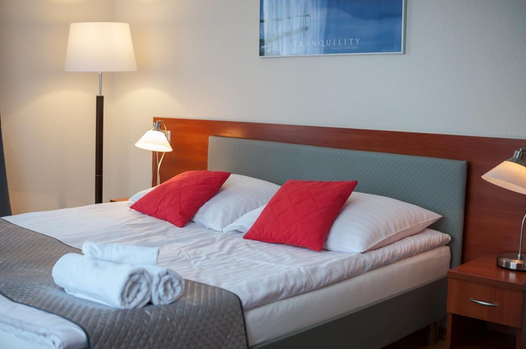 Hotel Komes Skarżysko-Kamienna Kültér fotó